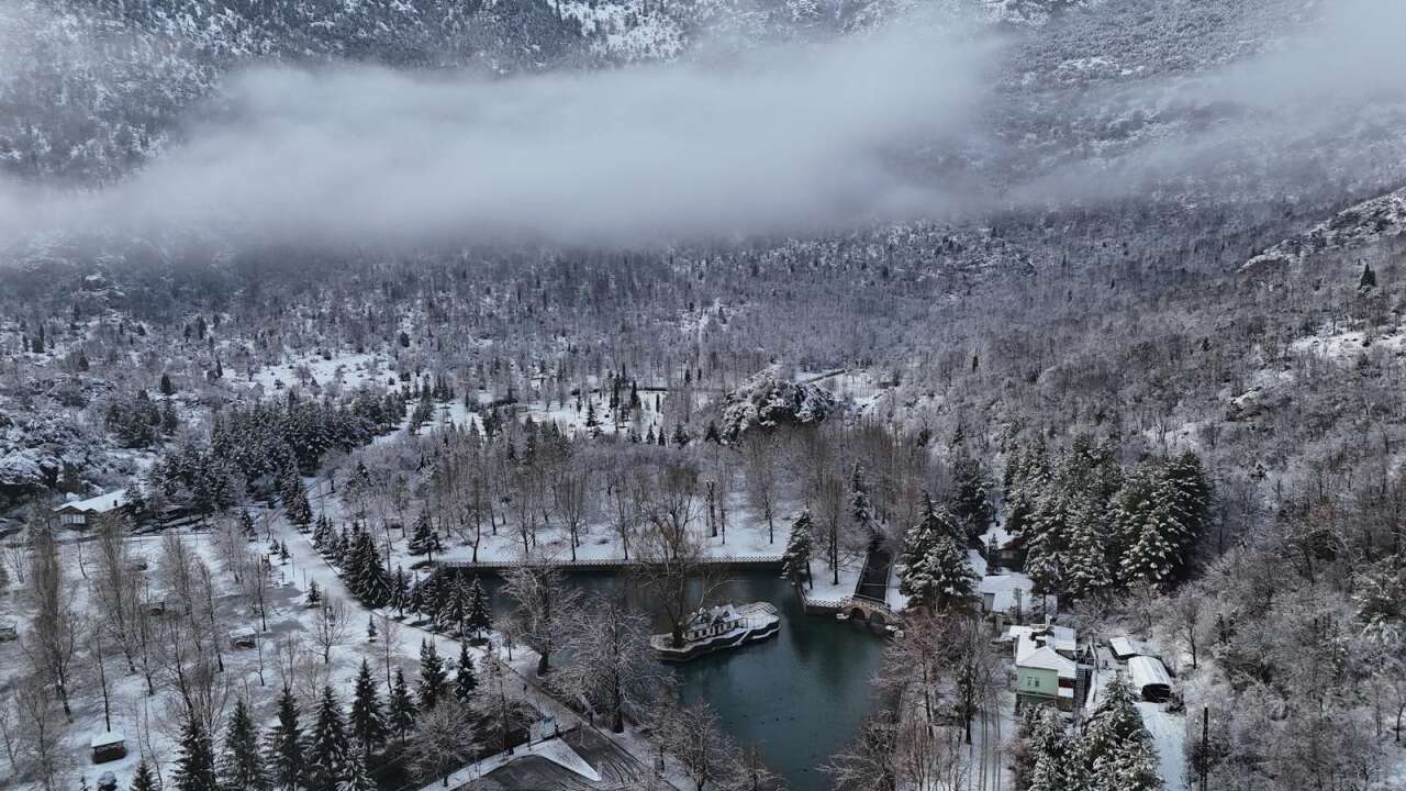 Seydişehir’e beklenen kar geldi! Konya’nın ünlü parkından kış masalı kareler 4